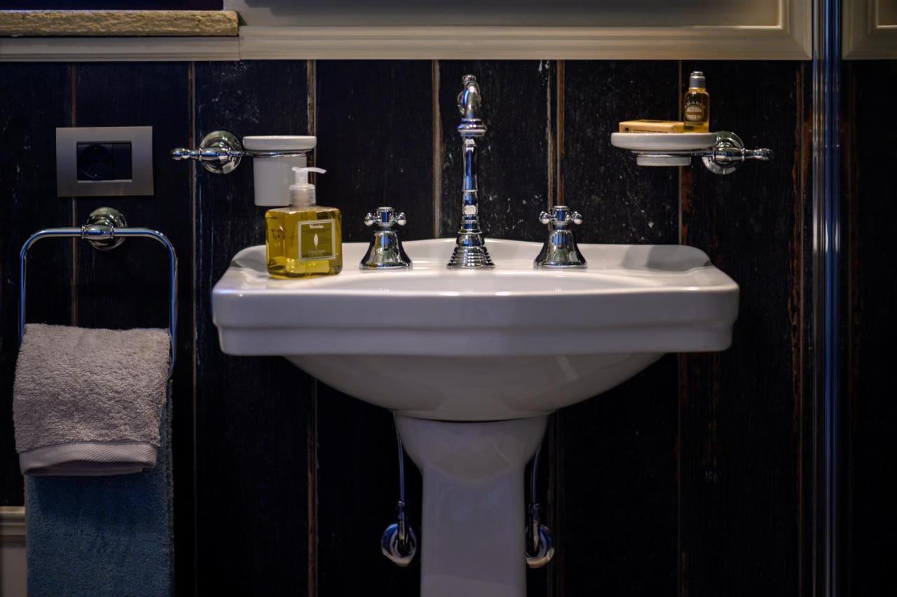 Deluxe Single Room,1001155191:JPEG