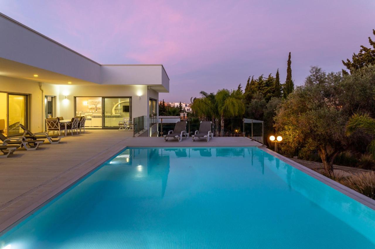 Villa with Private Pool,1036417060:JPEG