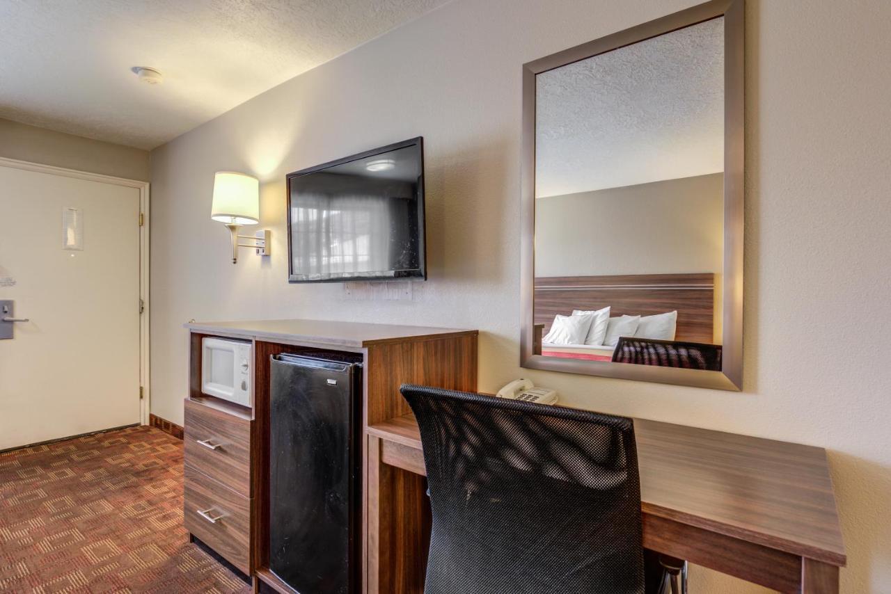 King Room - Non-Smoking