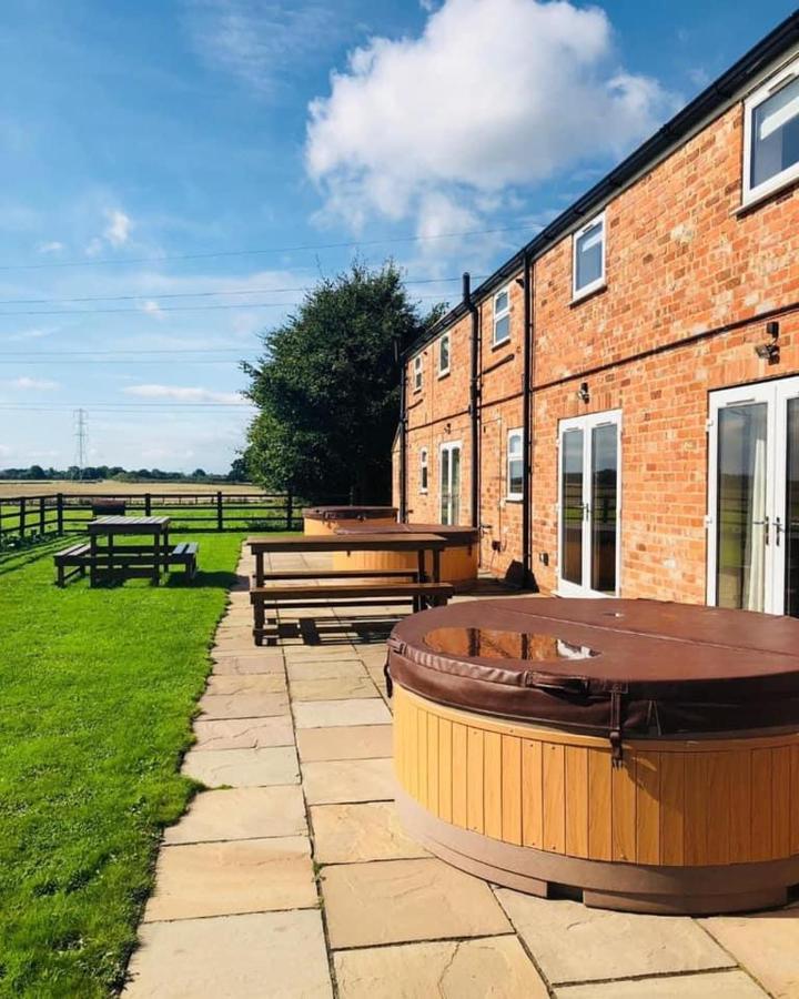 Cottage 6,1372785647:JPEG