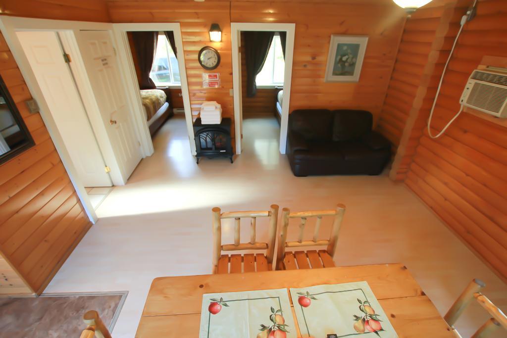 Two-Bedroom Chalet,115167284:JPEG