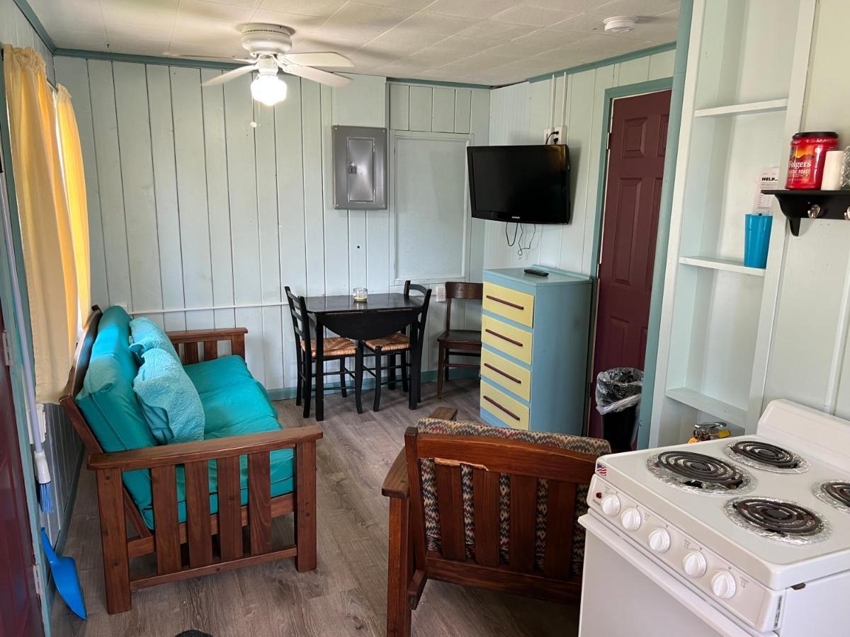 One-Bedroom Cottage Lakeside