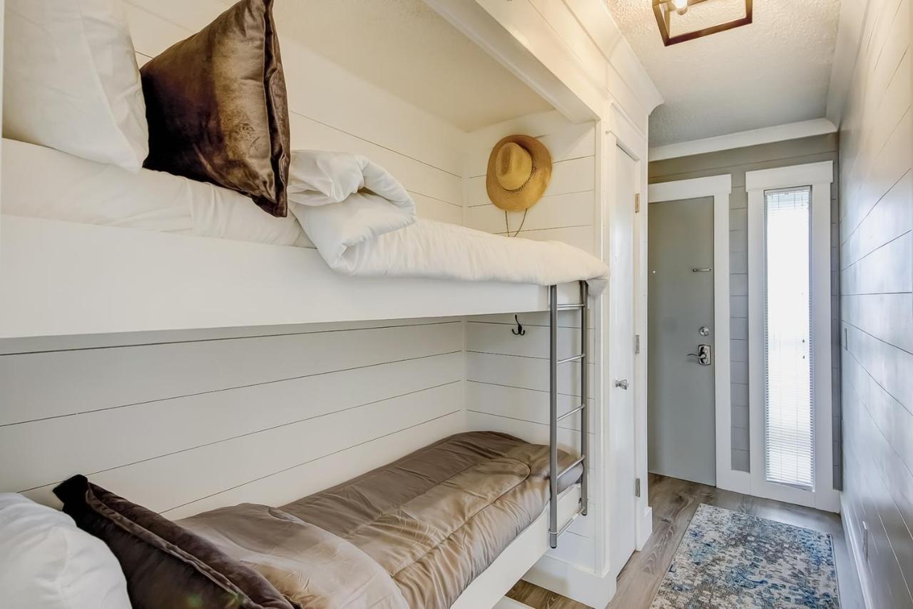 One Bedroom Apartment