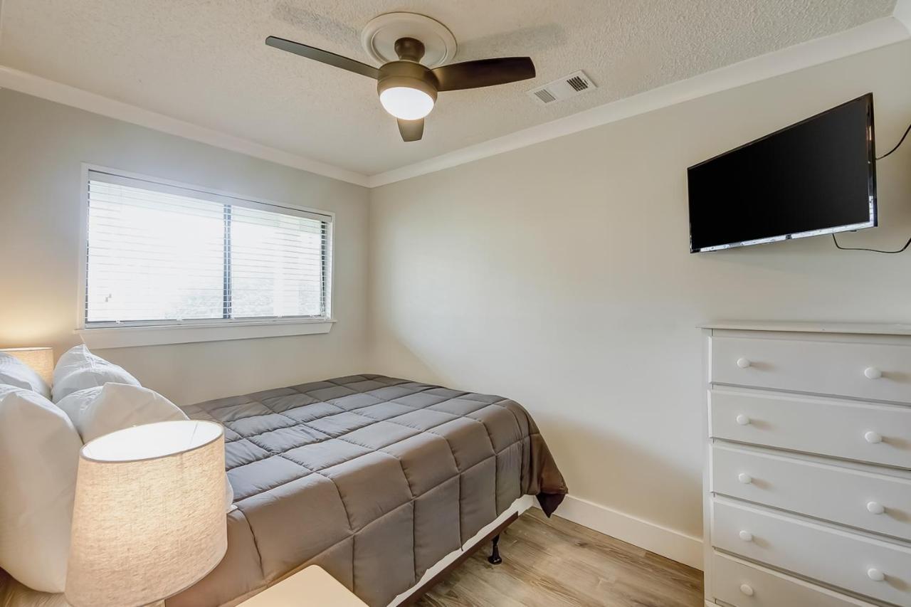 One Bedroom Apartment