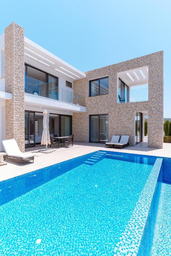 Villa,1266726994:JPEG