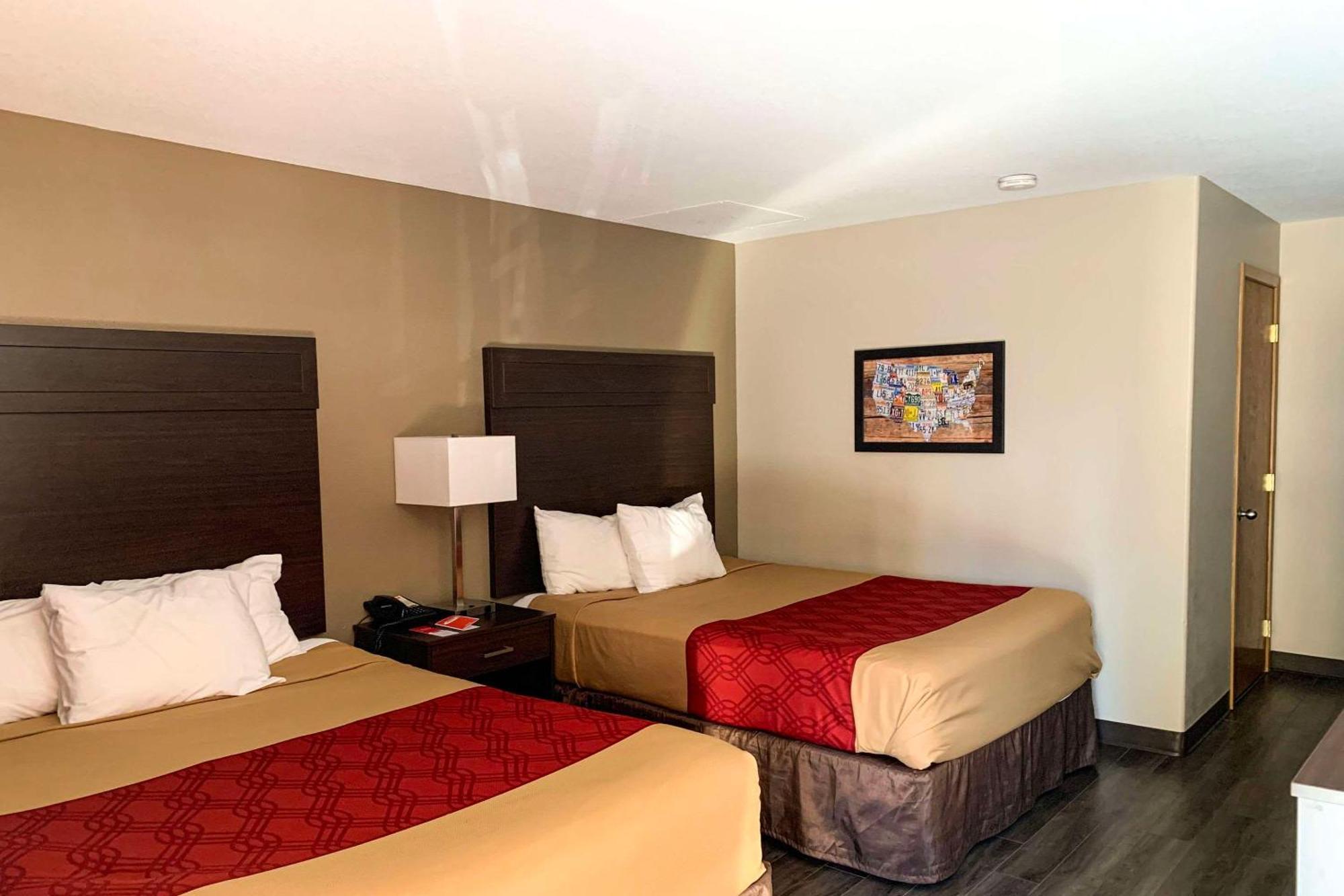 Queen Room Two Queen Beds Non-Smoking