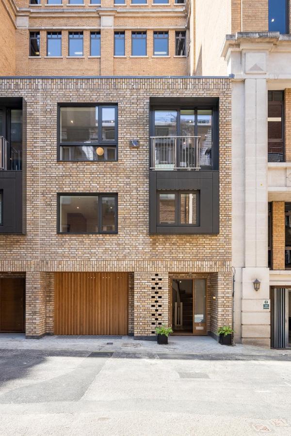 Three-Bedroom House,1337614295:JPEG