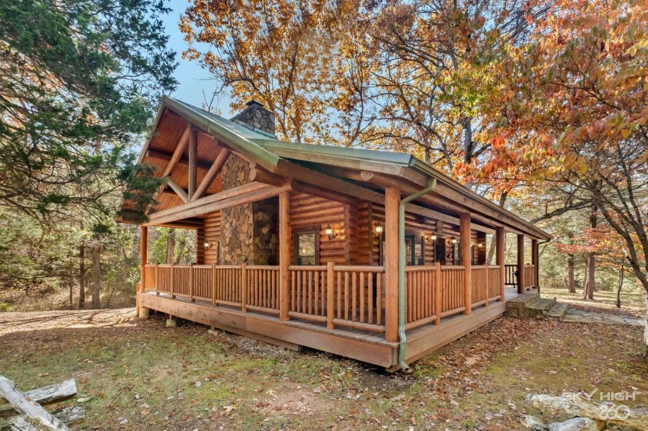Cattail One-Bedroom Cottage with Spa Bath – Lake View
