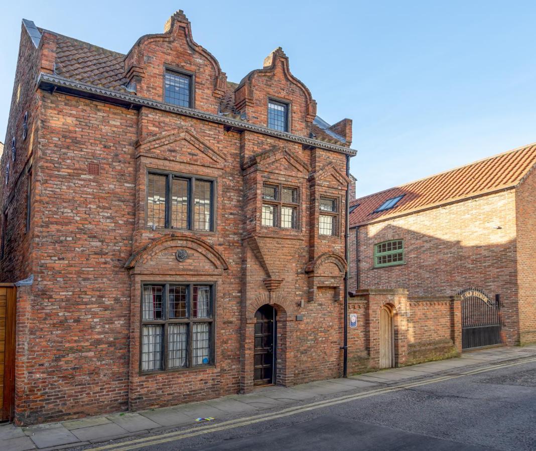 Two-Bedroom House,1354350761:JPEG