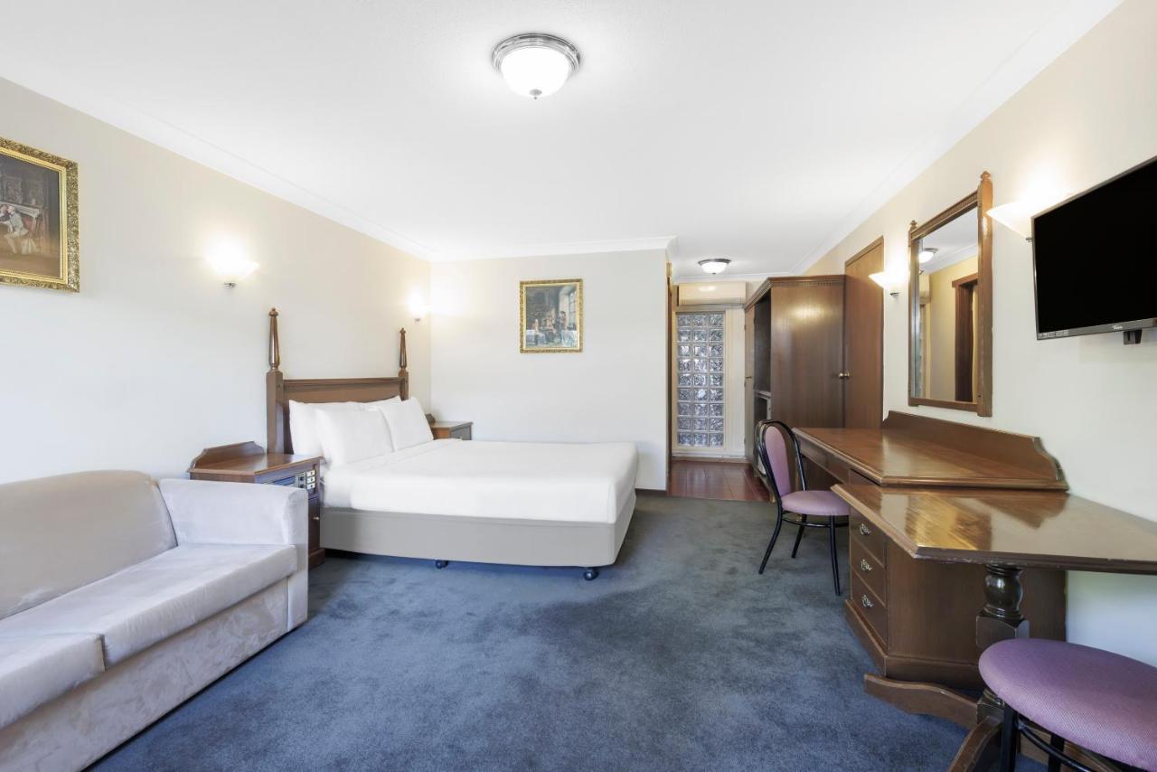 Standard Suite,1372178096:JPEG