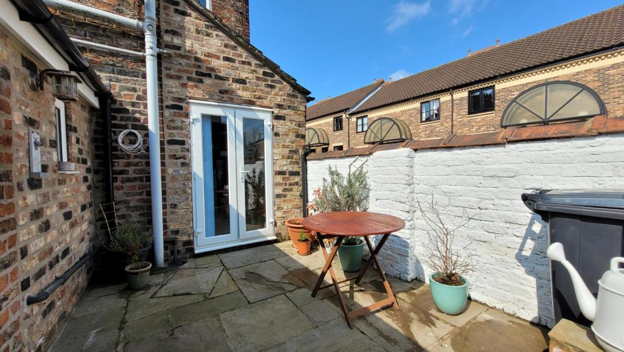 Two-Bedroom House,1381048916:JPEG