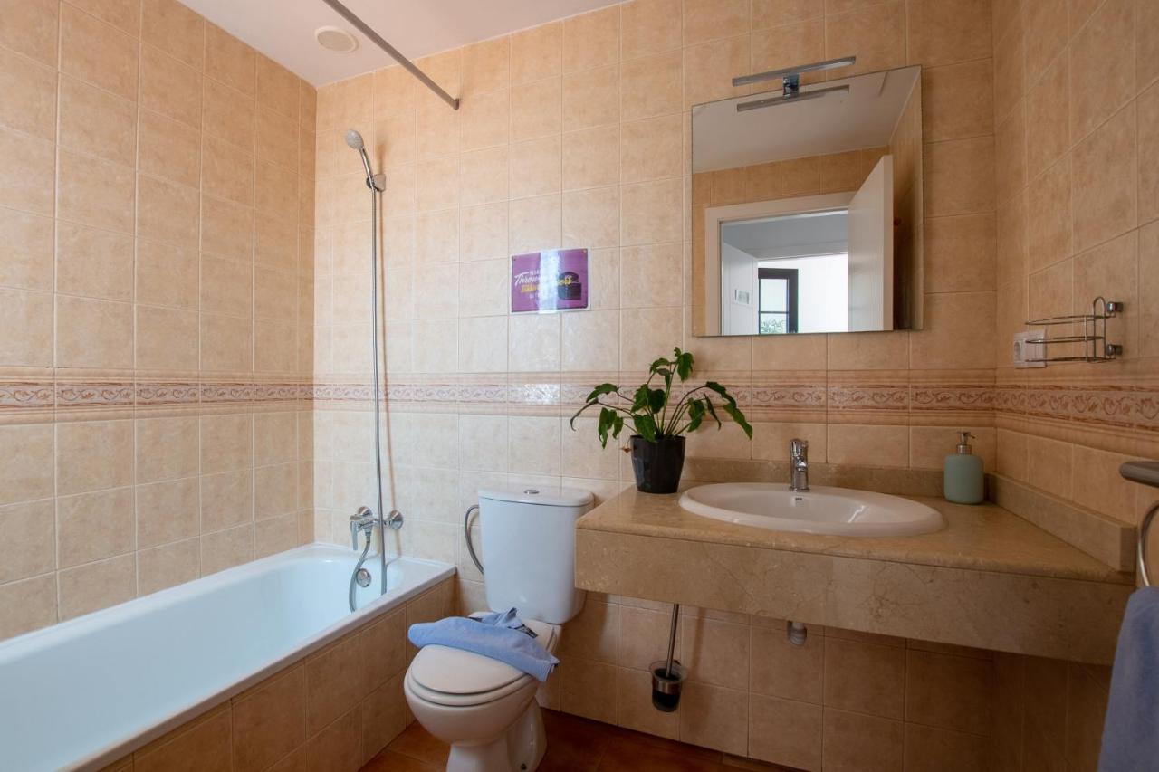 Twin Room,1588205085:JPEG