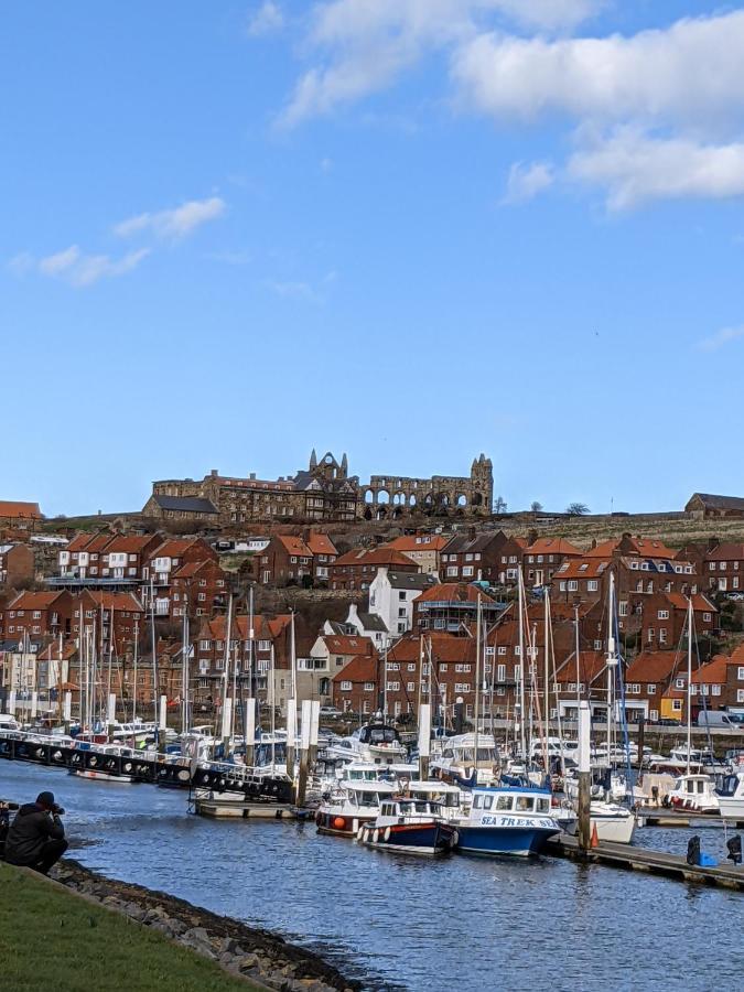 Three-Bedroom House,1420485774:JPEG