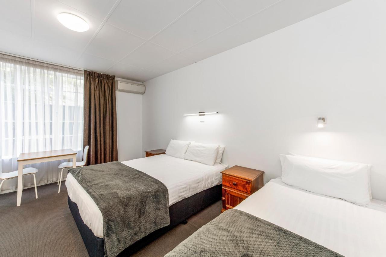 Standard Family Room with Free Wifi and Parking,1488058027:JPEG