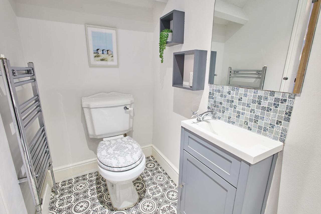 Five-Bedroom House,1489661203:JPEG