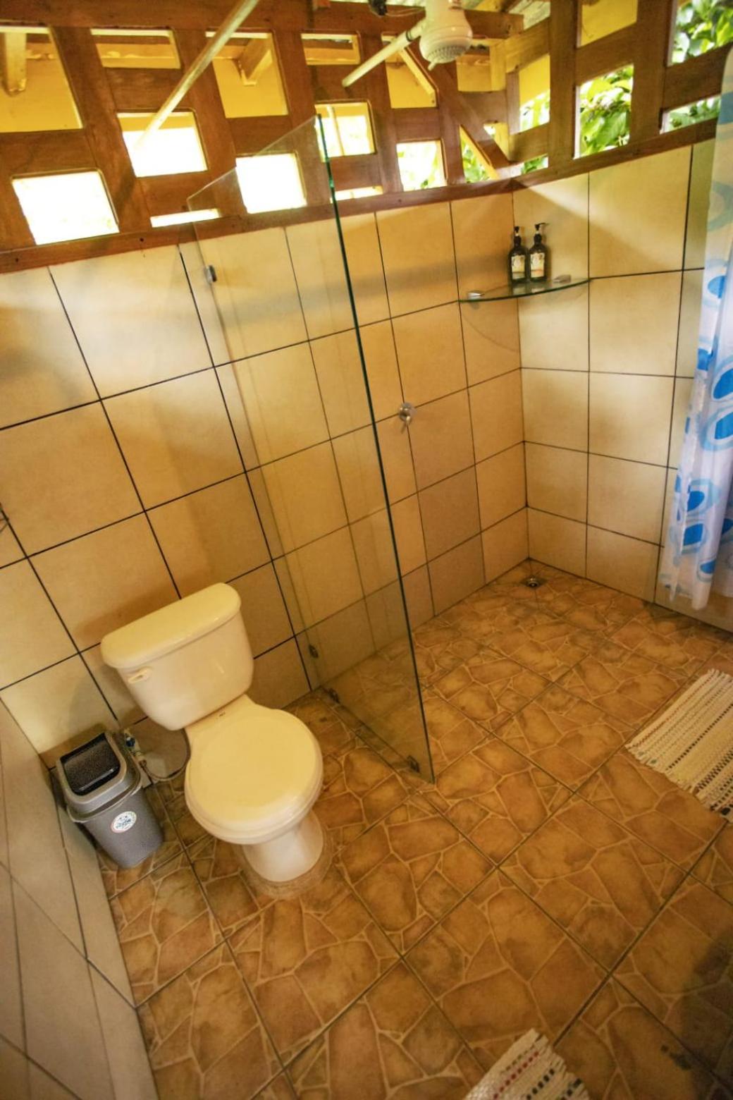 Sextuple Wooden Cabin with Partial Sea View,1522332091:JPEG