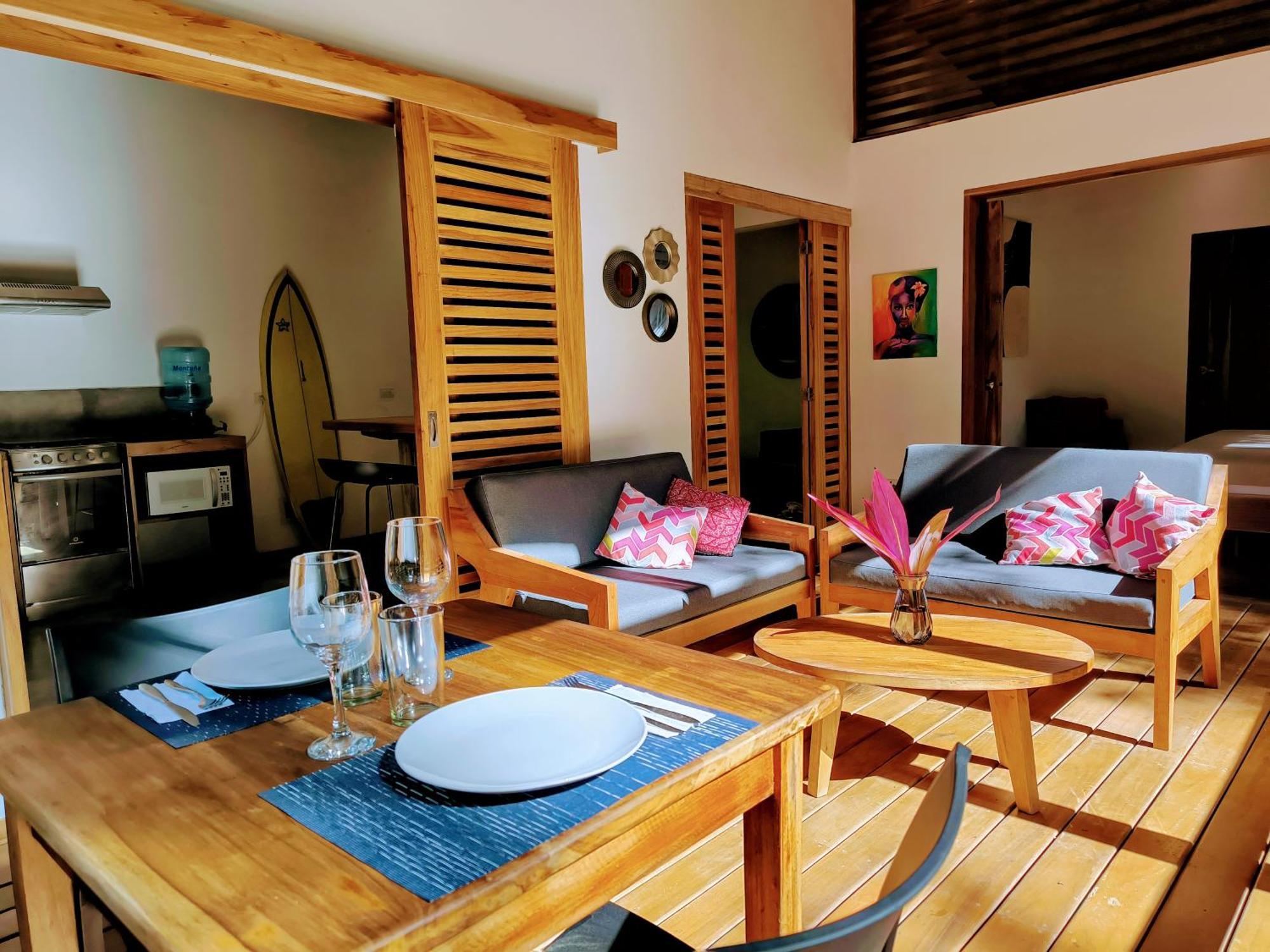 Villa,1523837401:JPEG