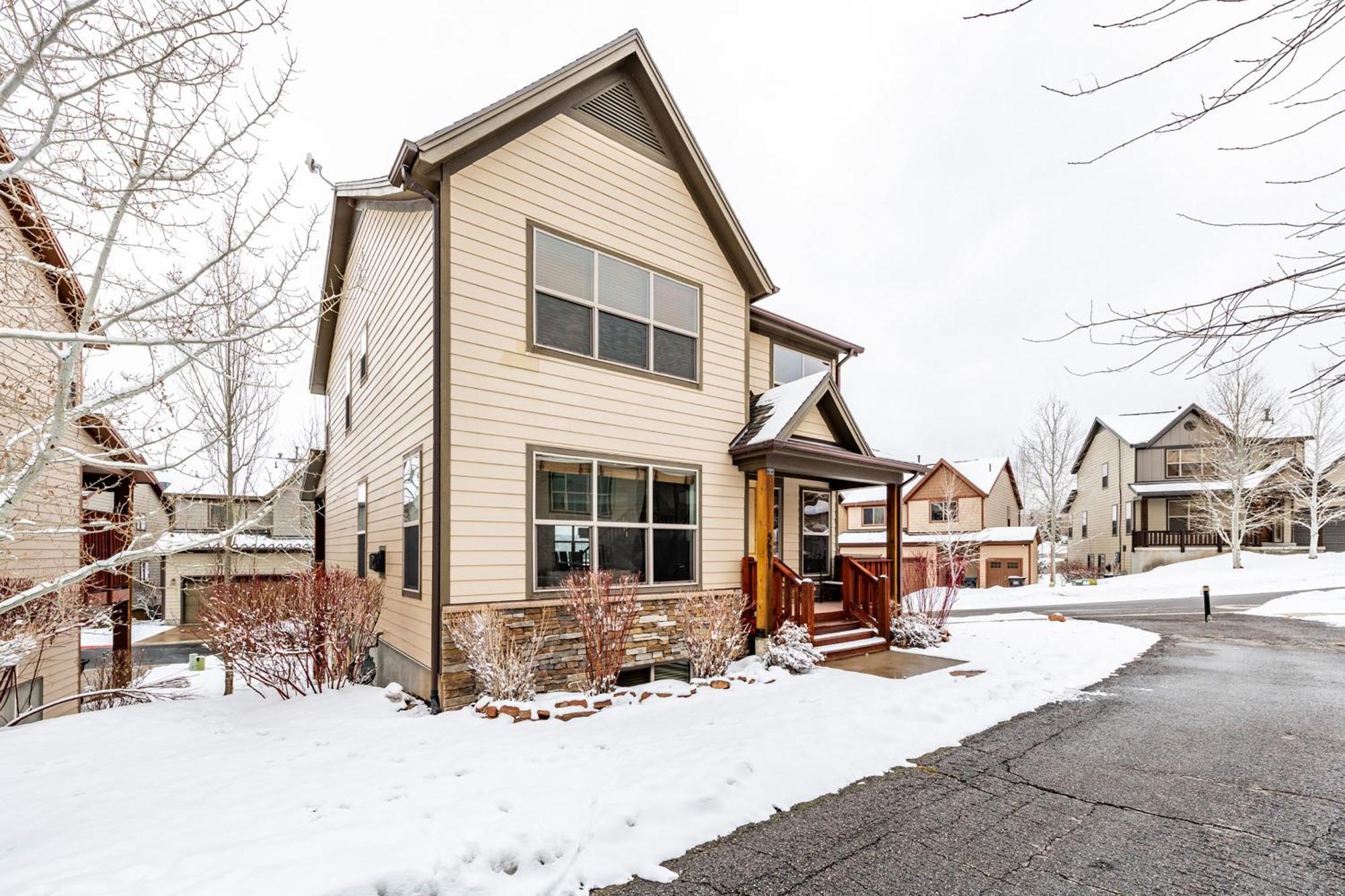 4 Bedroom Townhome #5601