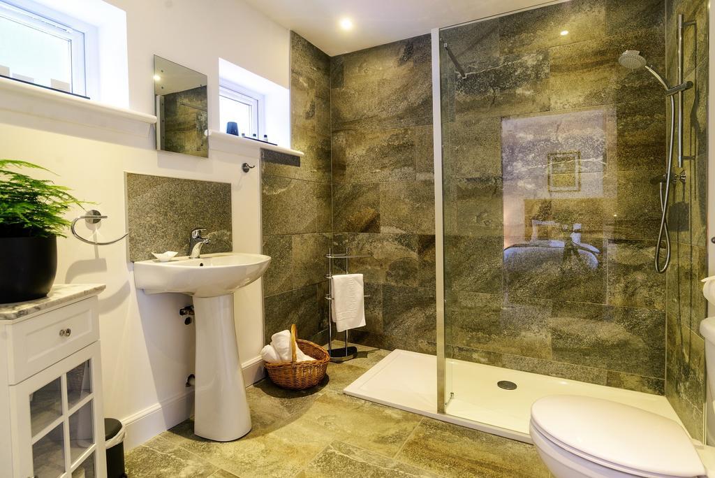 Three Bedroom Lodge (Sleeps 8)