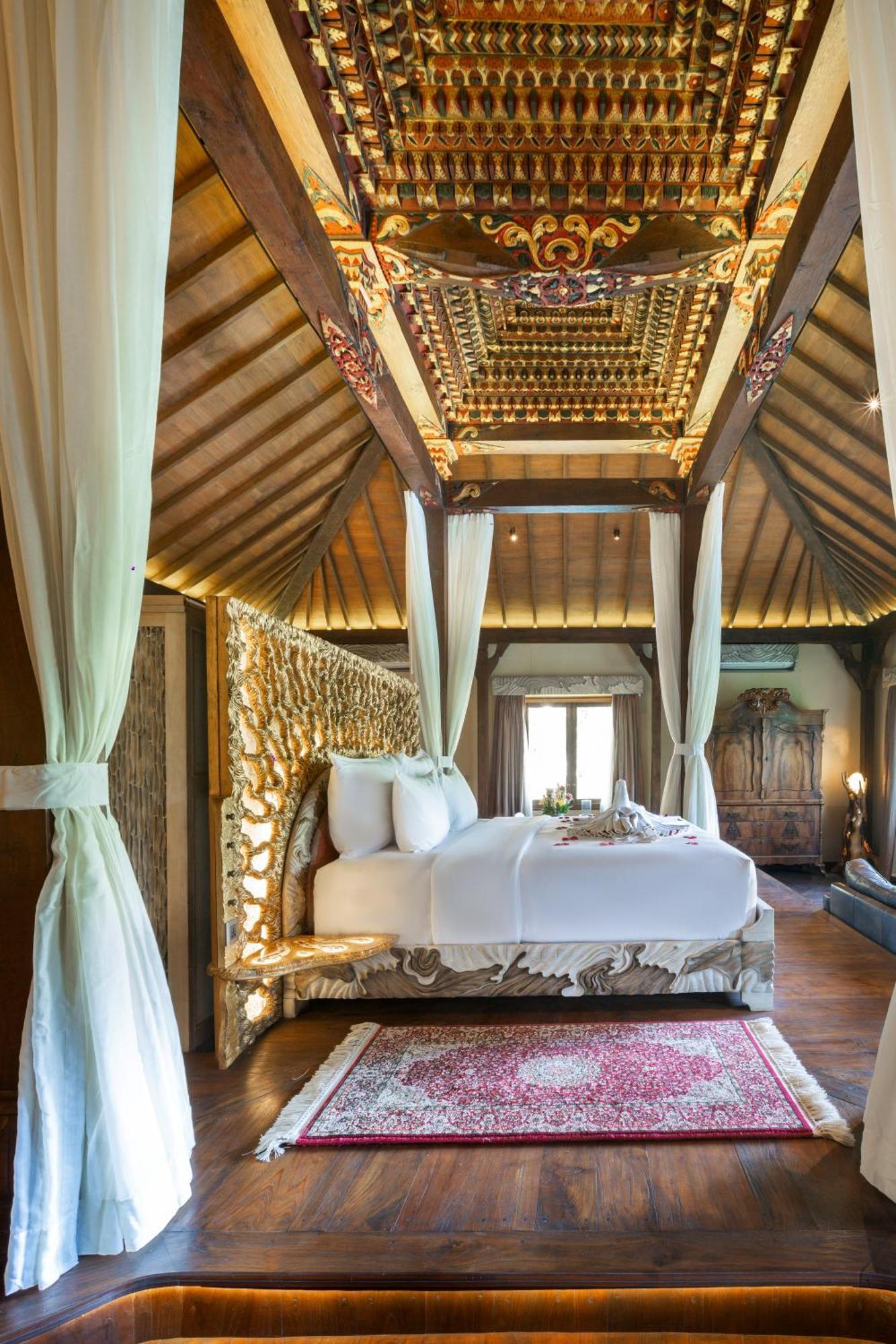 The Exceptional Bridal Suite,1541139682:JPEG