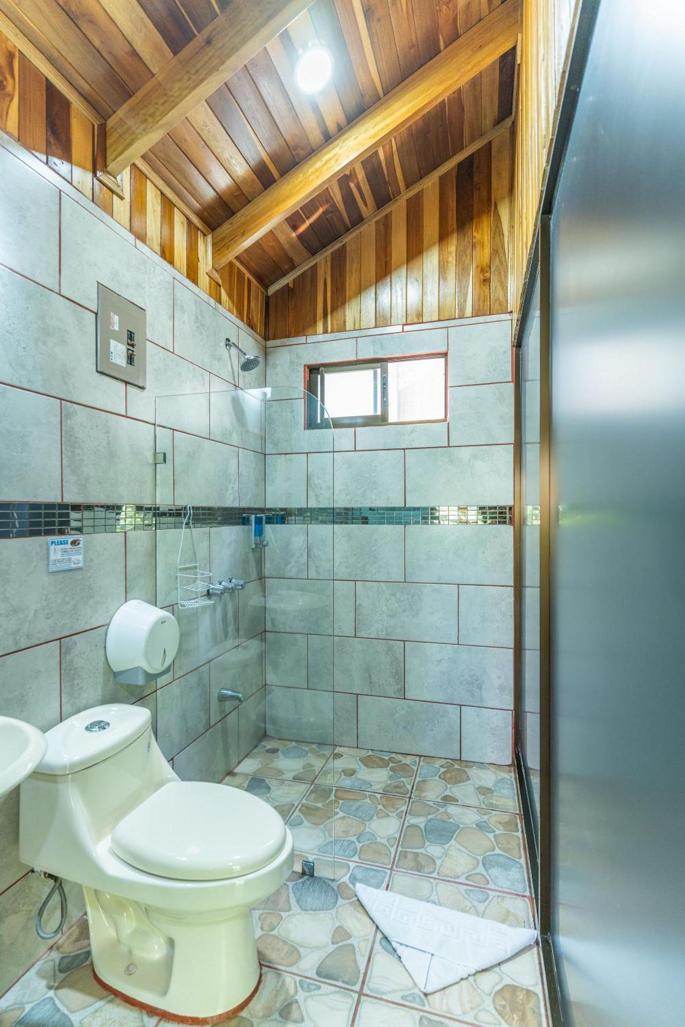 Family Room,1548556030:JPEG