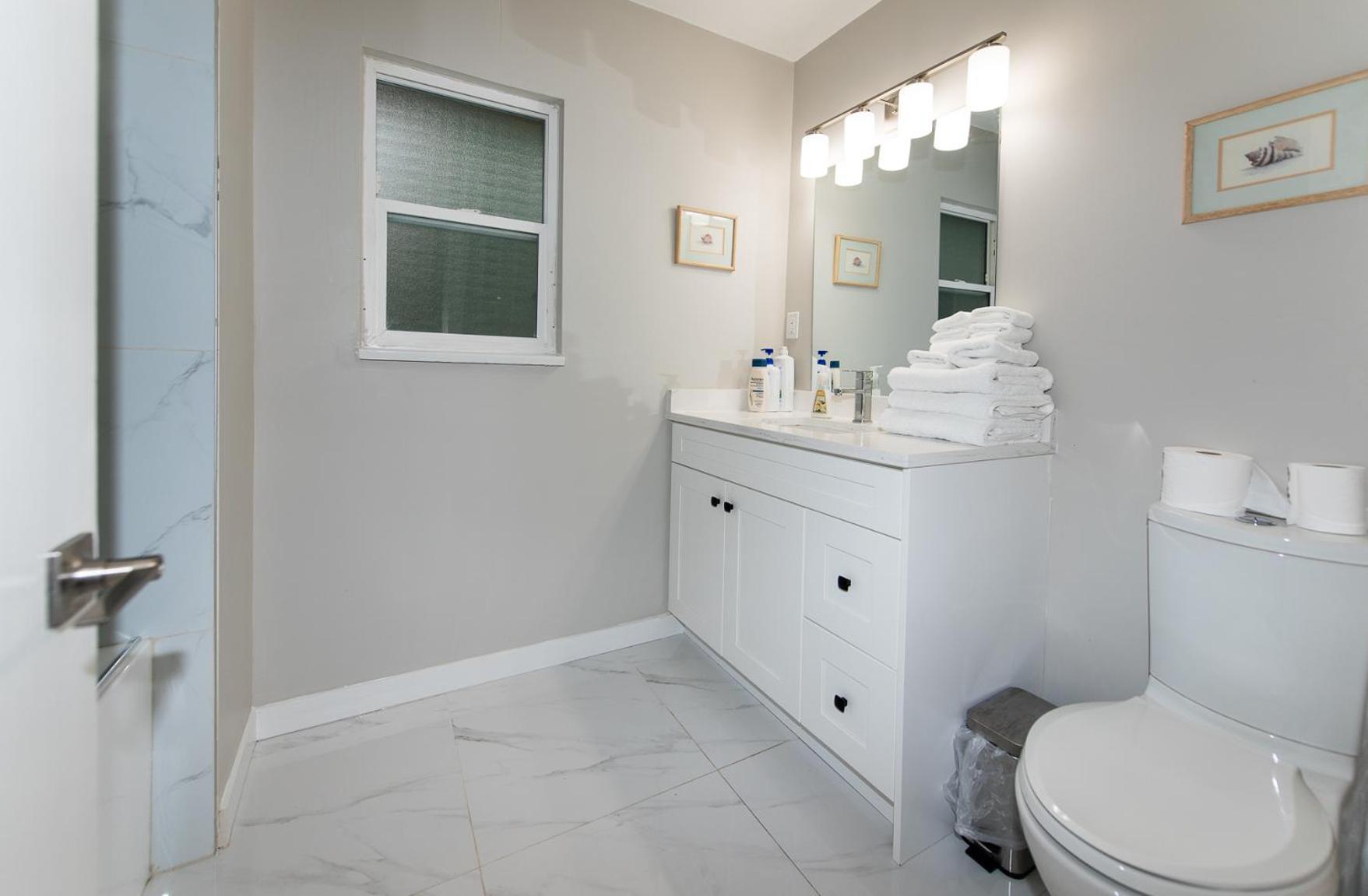 Three-Bedroom House,1594554557:JPEG