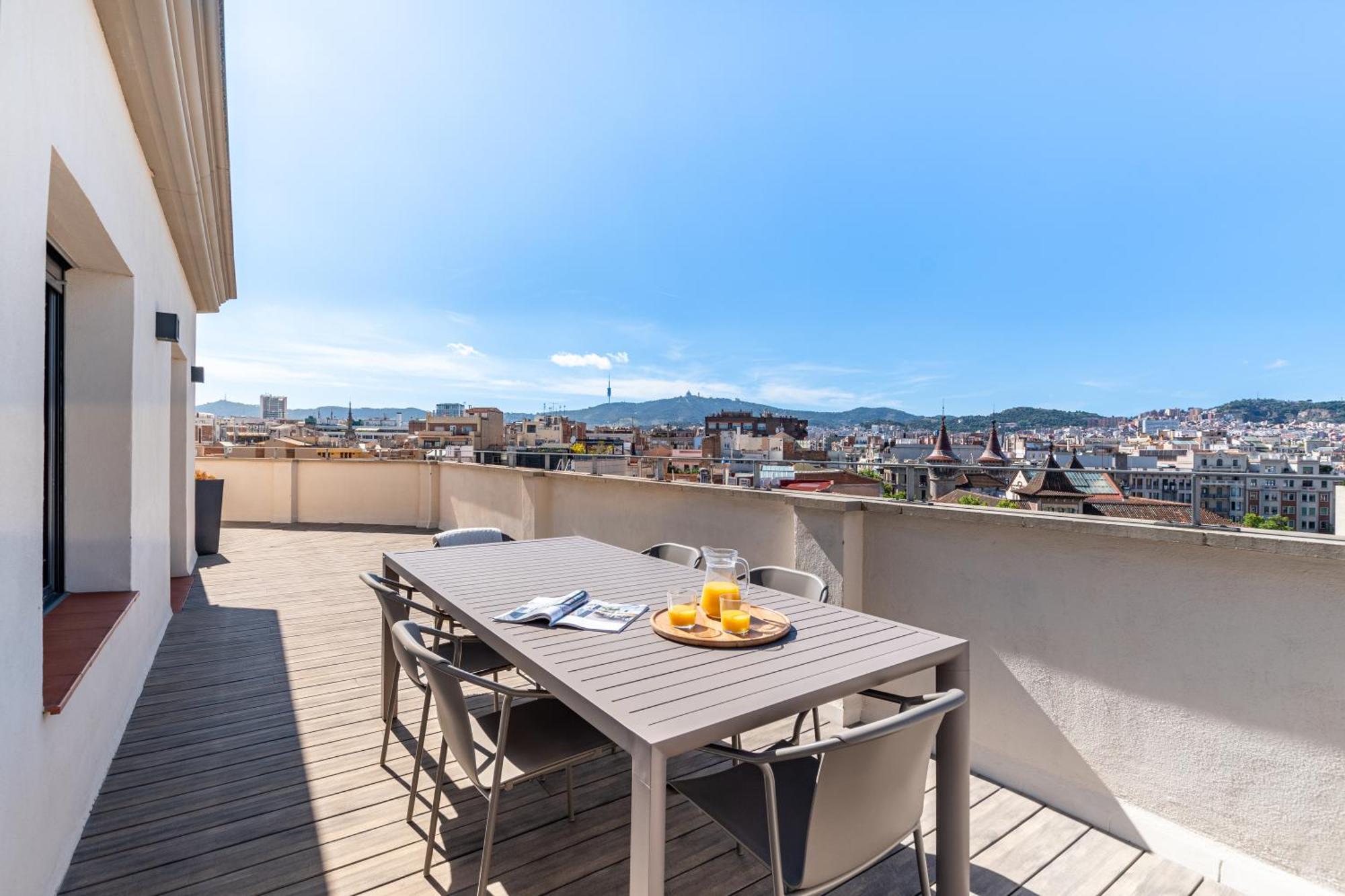 2 Bedroom Penthouse Apartment with Terrace