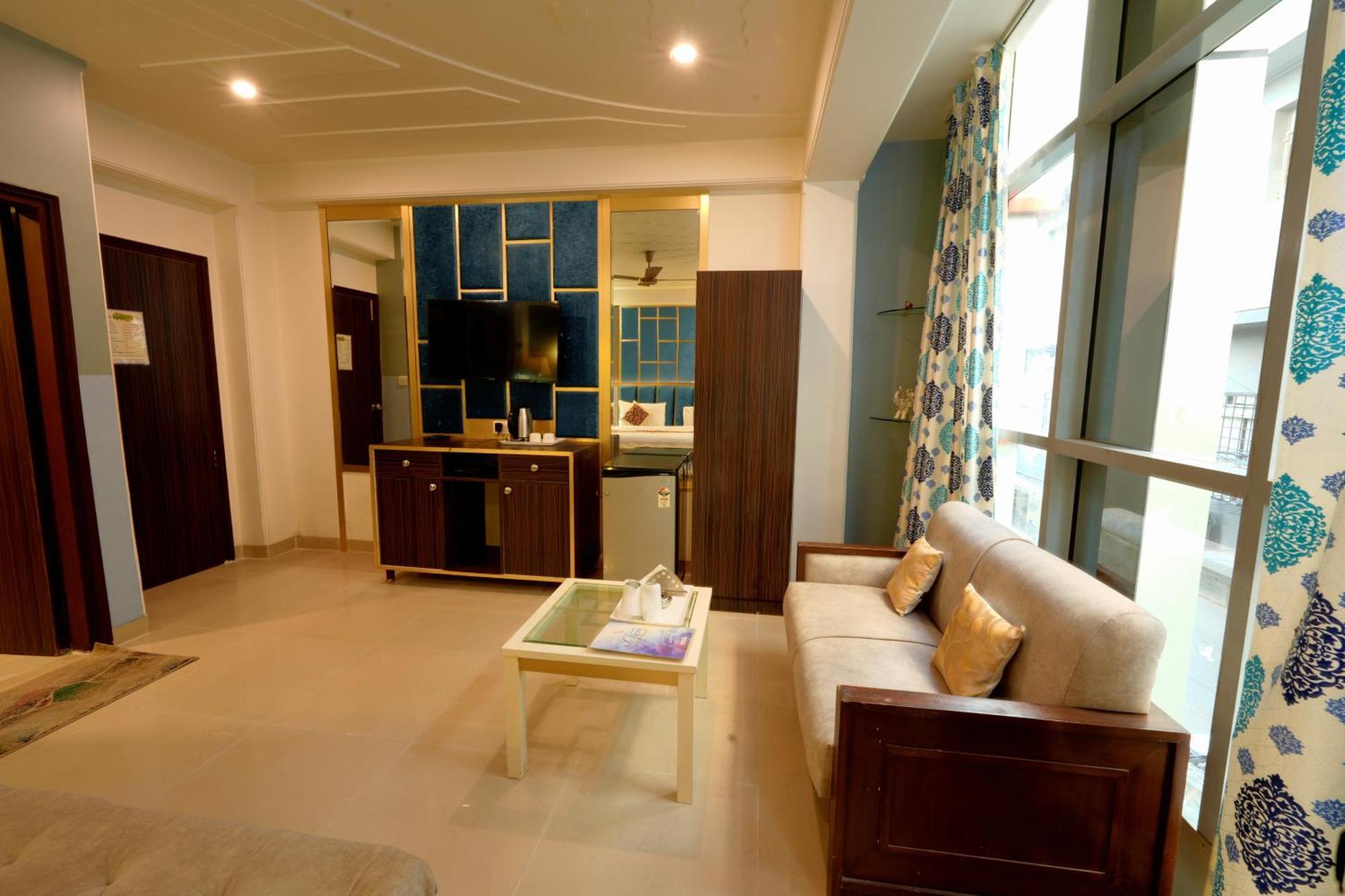 Family Room,1597952254:JPEG