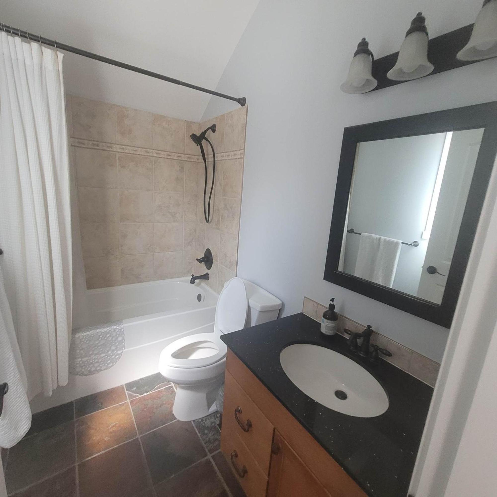 Three-Bedroom House,1602168562:JPEG