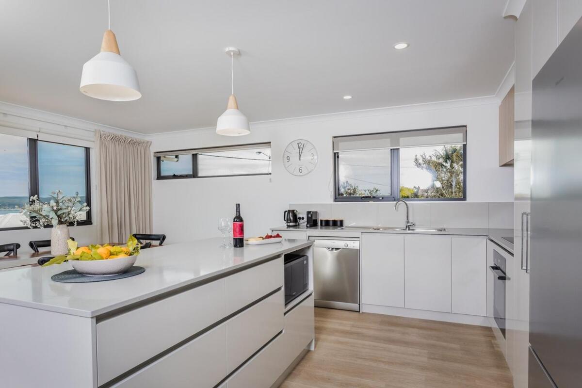 Three-Bedroom House,1606713451:JPEG