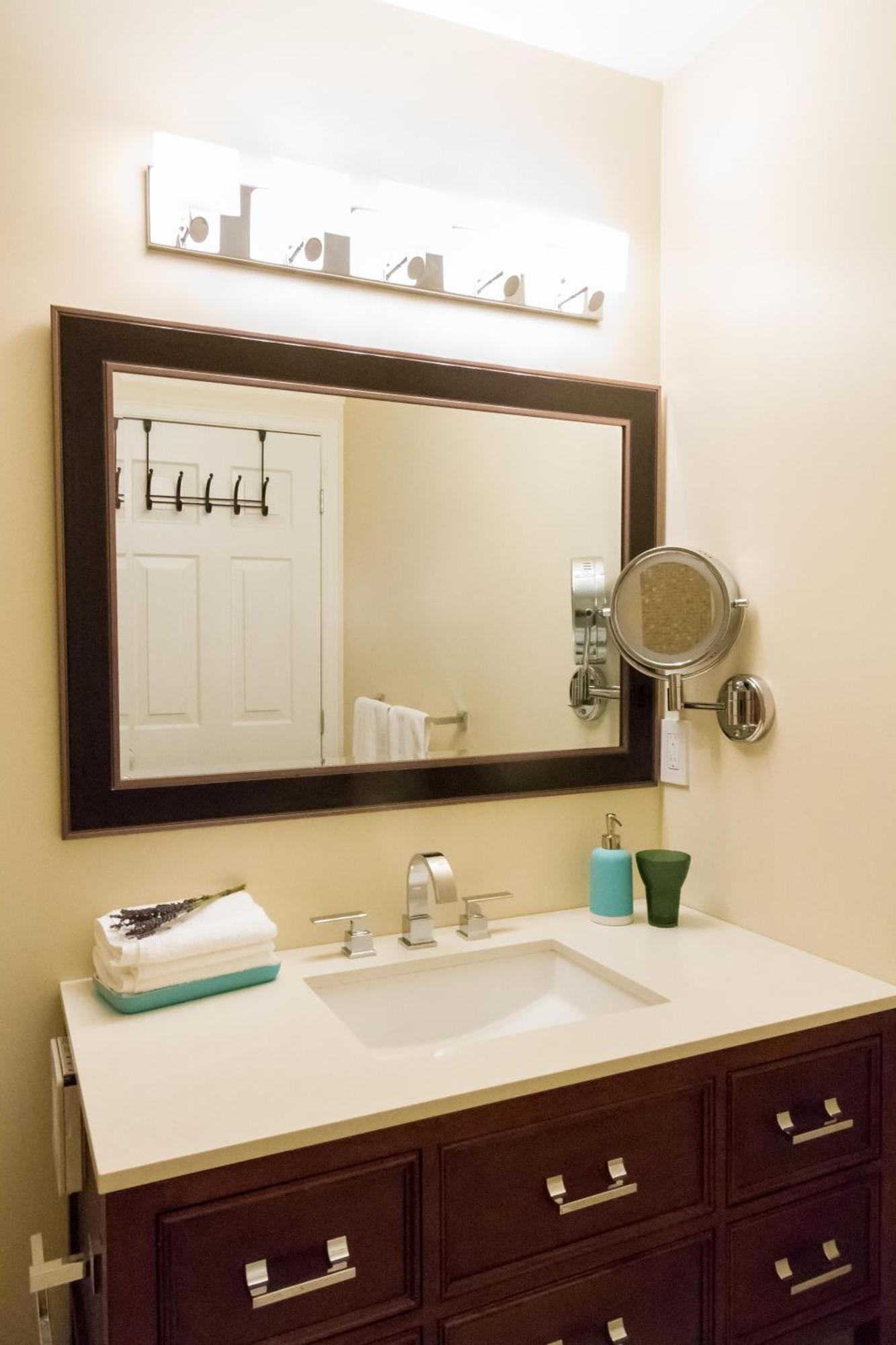 Two-Bedroom Apartment,1633070342:JPEG