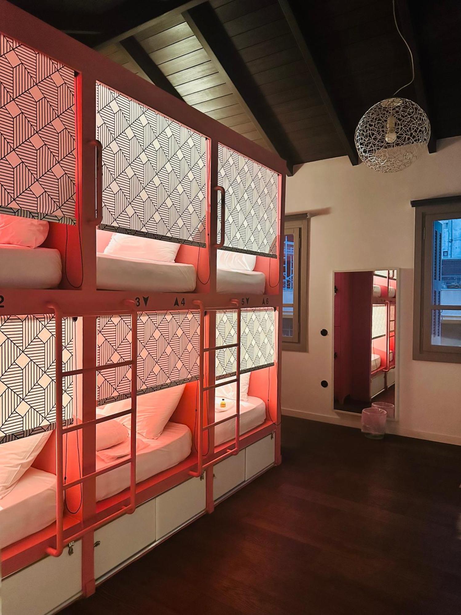 Mixed Dormitory Room,1637553145:JPEG