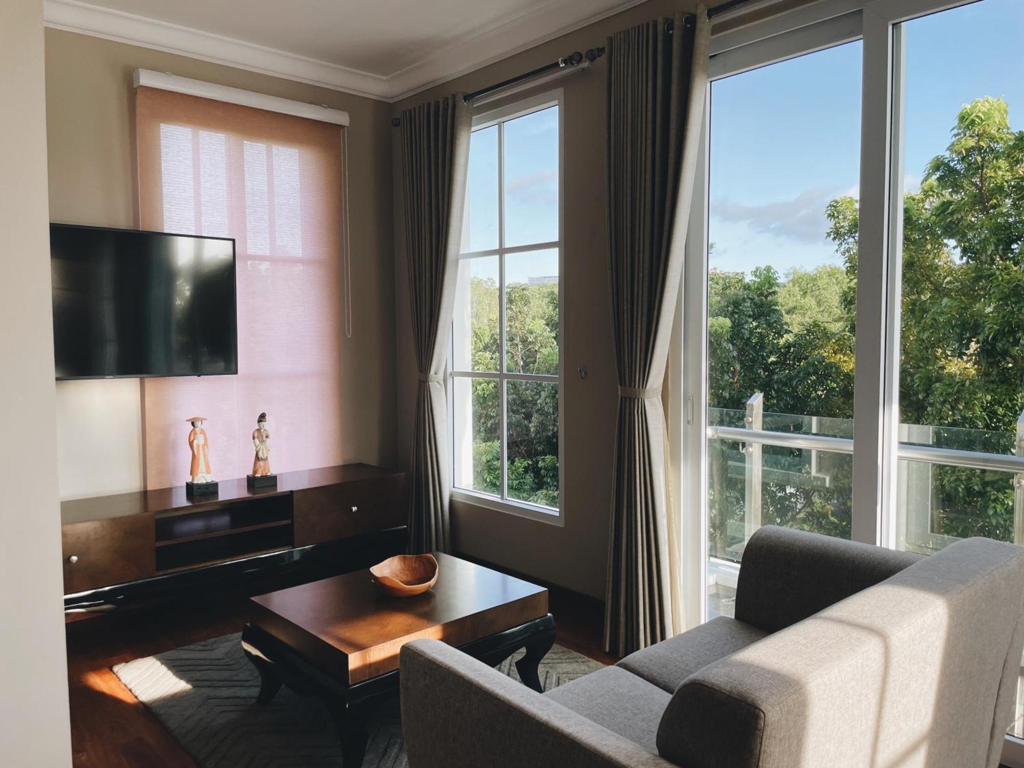 Studio with Balcony