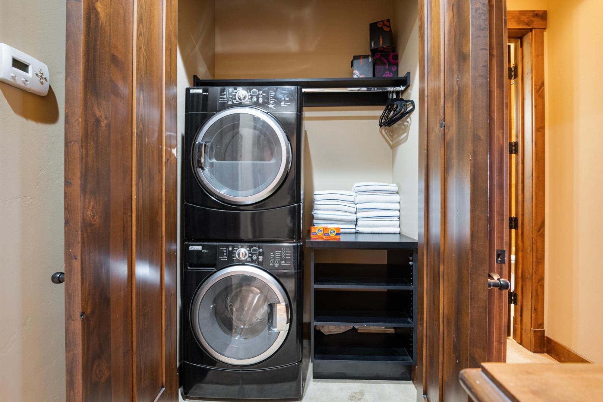 Deluxe Three-Bedroom Apartment # 102