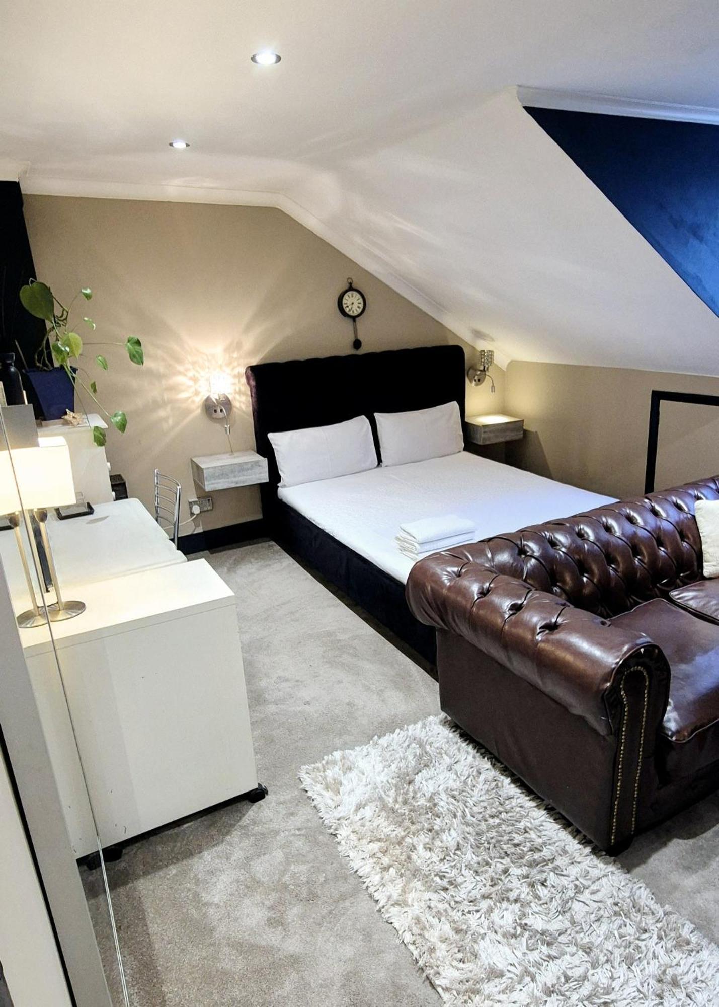 One-Bedroom House,1668222864:JPEG