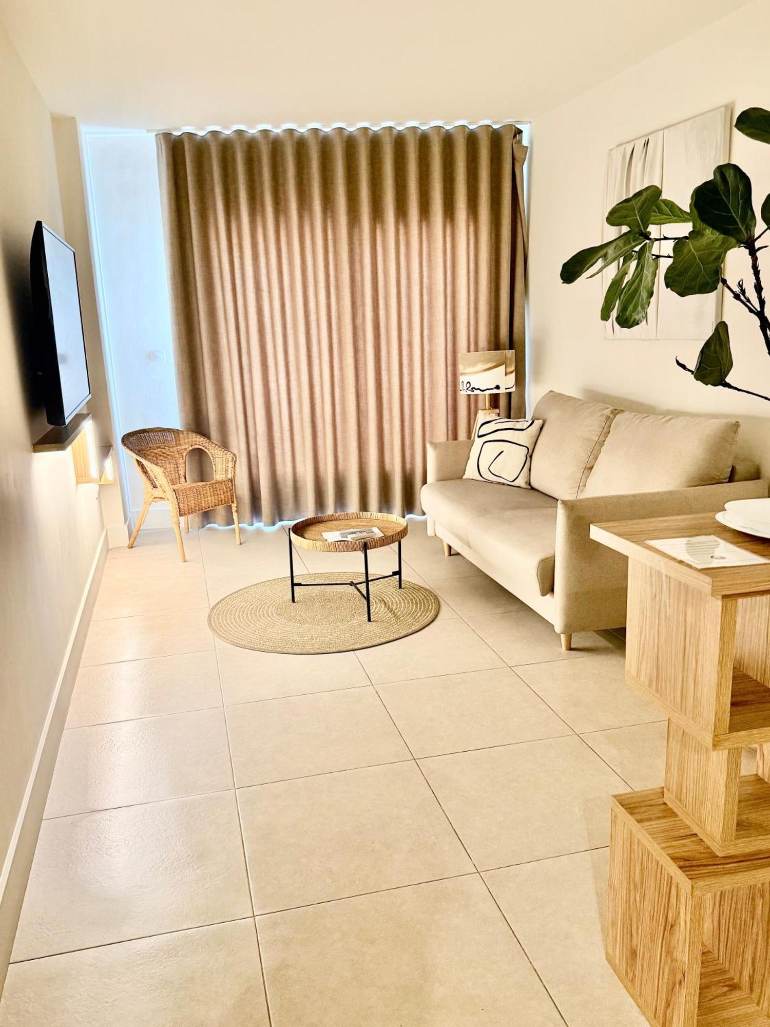 One-Bedroom Apartment with Spa Bath,1671975572:JPEG