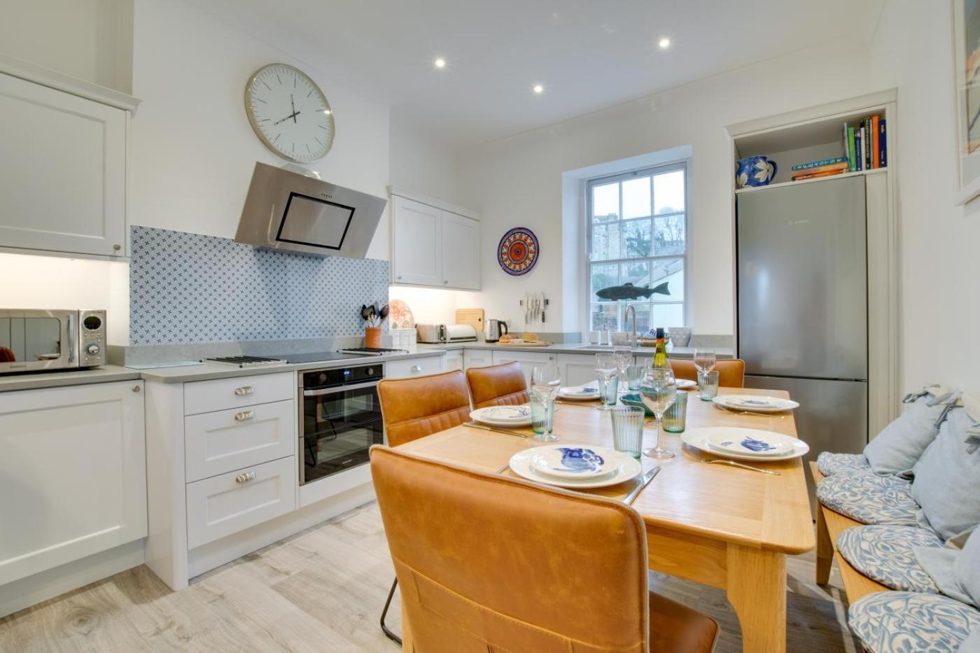 Three-Bedroom House,1691019755:JPEG