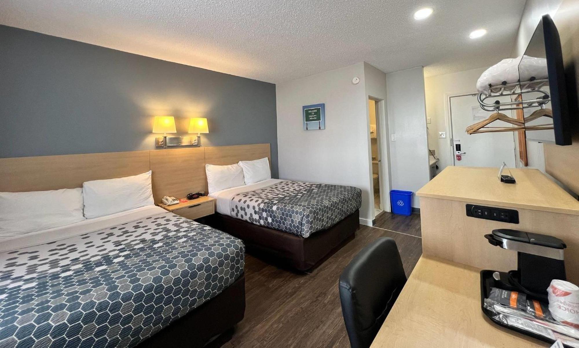 Double Room with Two Double Beds - Pet Friendly