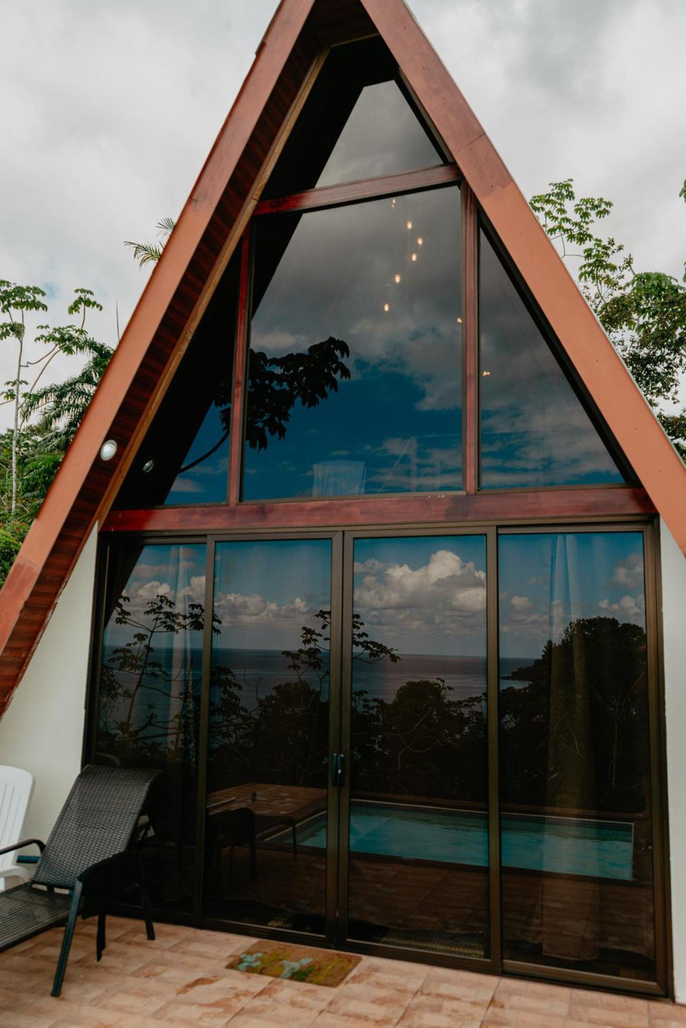 Superior Chalet,1742927263:JPEG