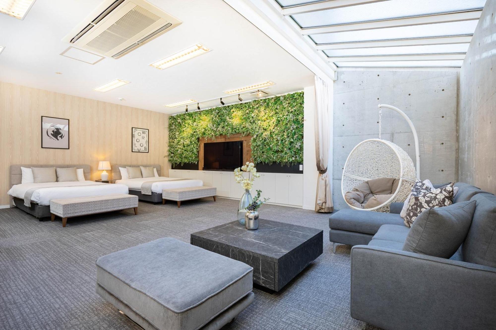 Junior Suite B
