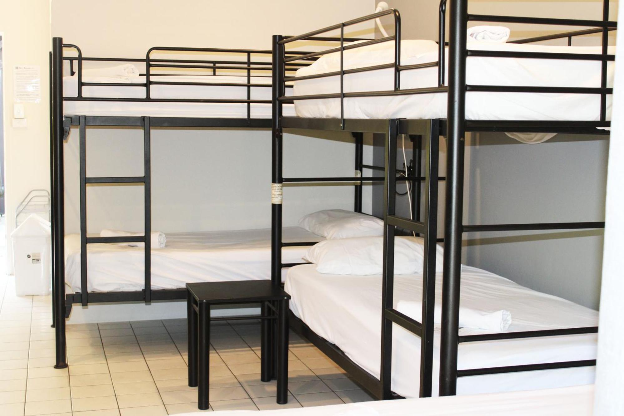 Bed in 4-Bed Female Dormitory Room (18-35's Only)