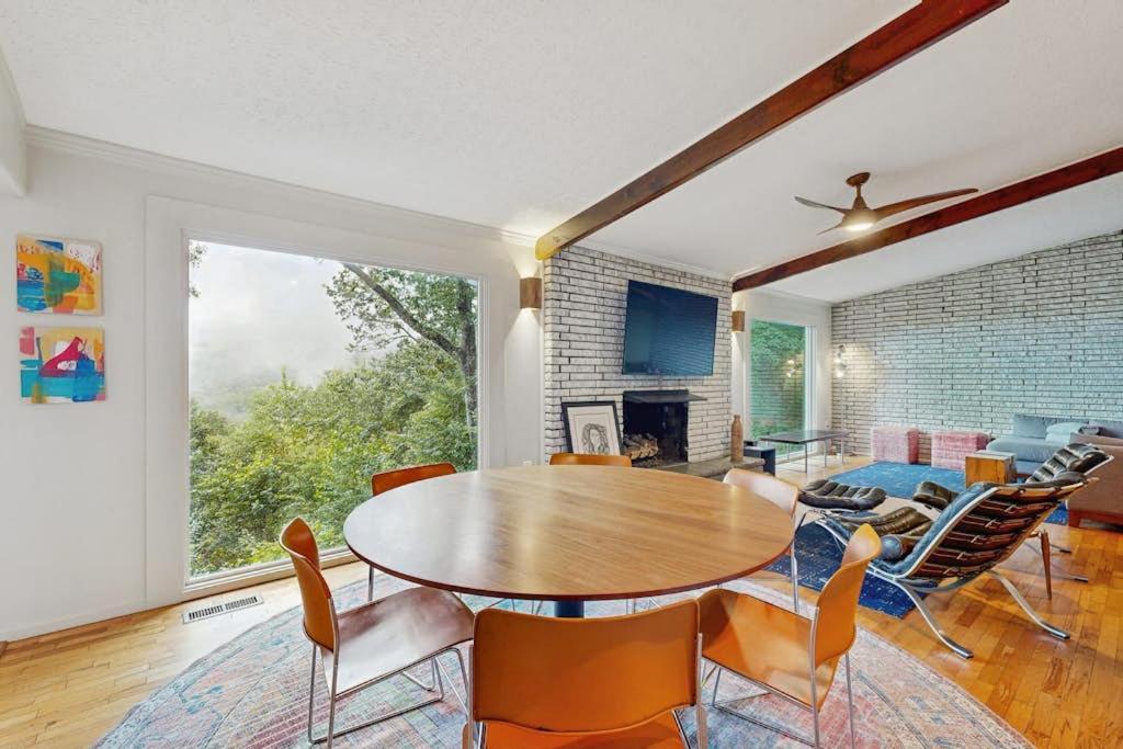 Four-Bedroom Holiday Home