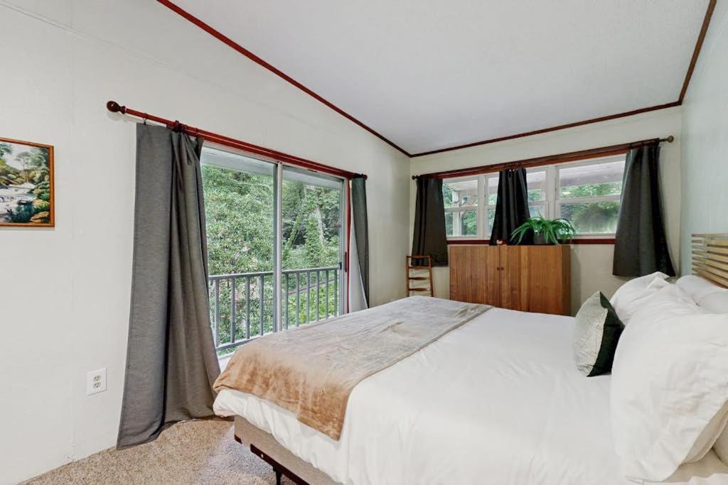 Four-Bedroom Holiday Home