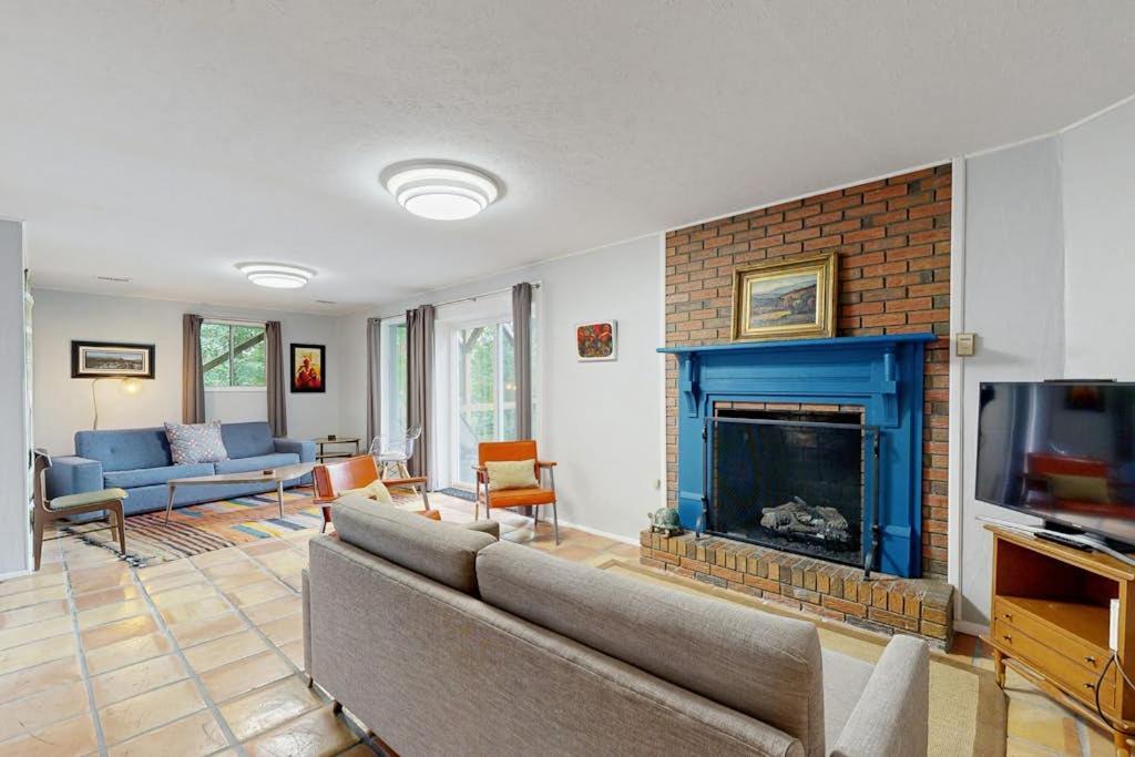 Four-Bedroom Holiday Home