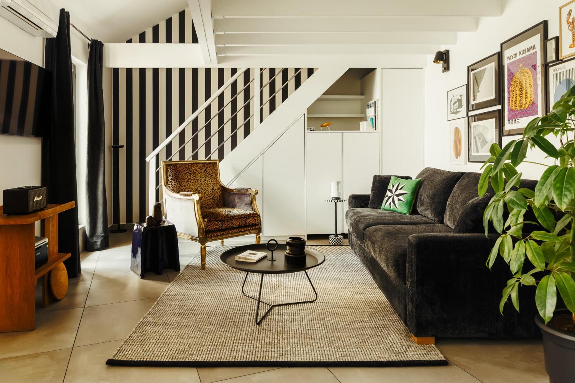 One-bedroom Loft Apartment