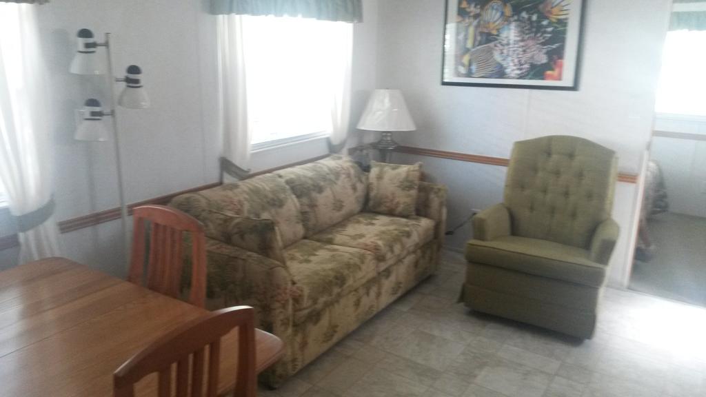 Two-Bedroom Cottage,248749269:JPEG