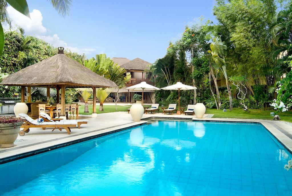 Puri Sienna Four-Bedroom Villa with Two Private Pools