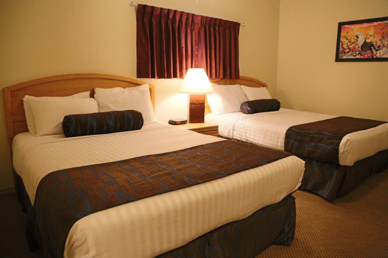 Deluxe Queen Suite - Non Pet Friendly