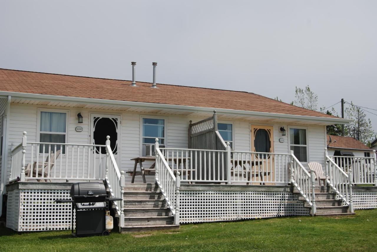 Two-Bedroom Cottage,1642353653:JPEG