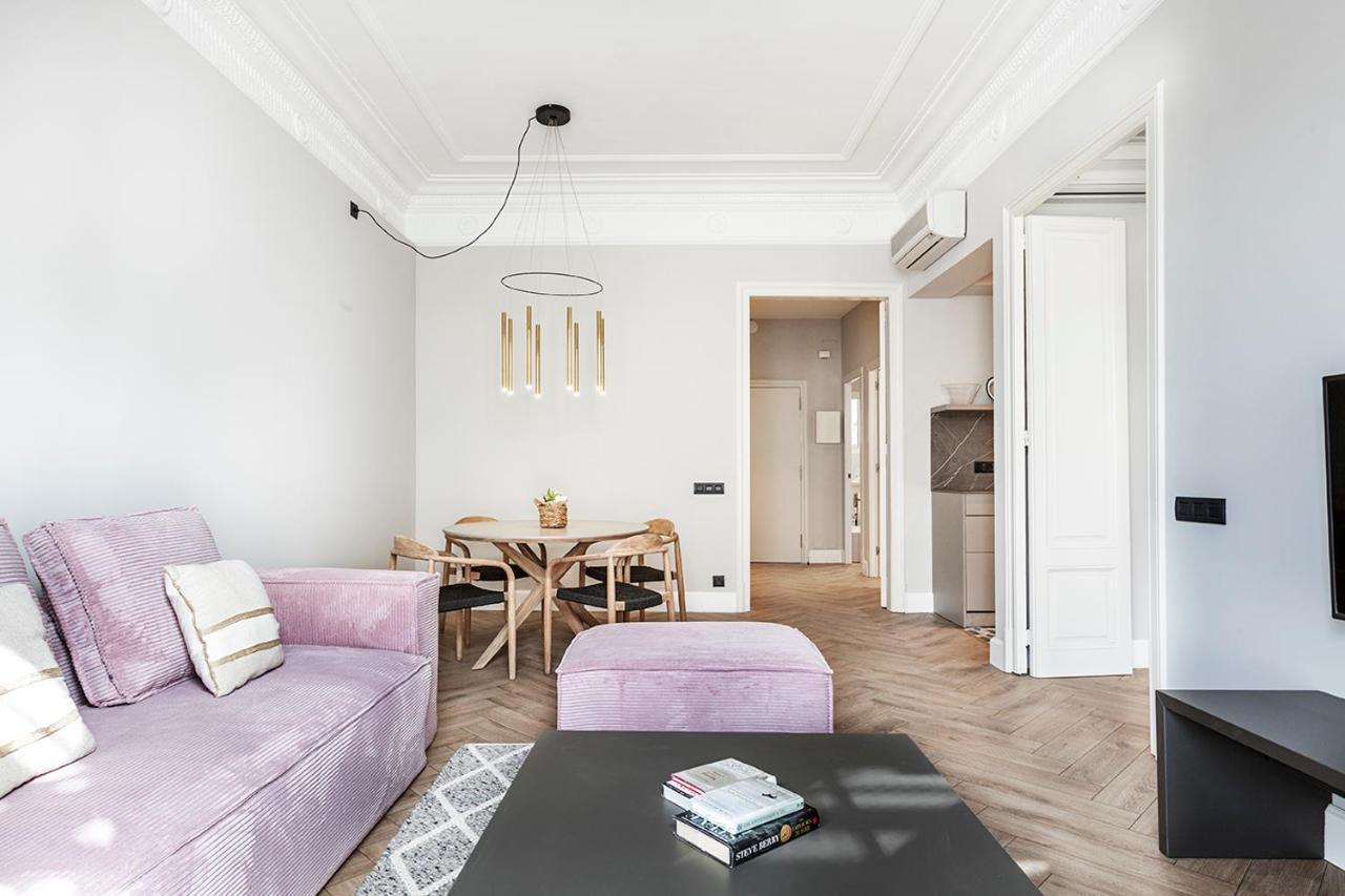 Two-Bedroom Apartment,974944555:JPEG